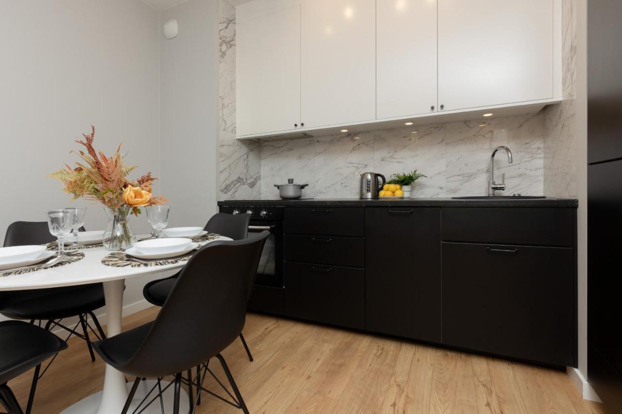 Modern Apartment With Balcony Mokotow Business Centre By Noclegi Renters วอร์ซอ ภายนอก รูปภาพ